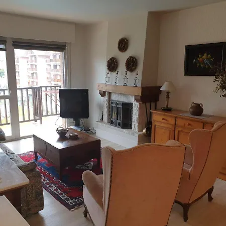Apartamento Los Valles Jaca Exterior photo