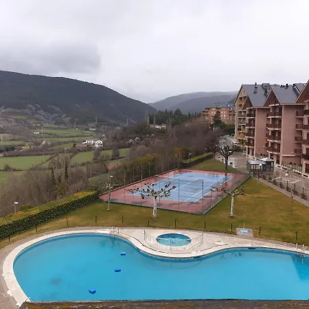 Apartamento Los Valles Jaca Exterior photo