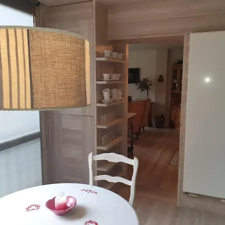 Apartamento Los Valles Jaca Exterior photo